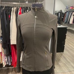 Lululemon define jacket in size 6